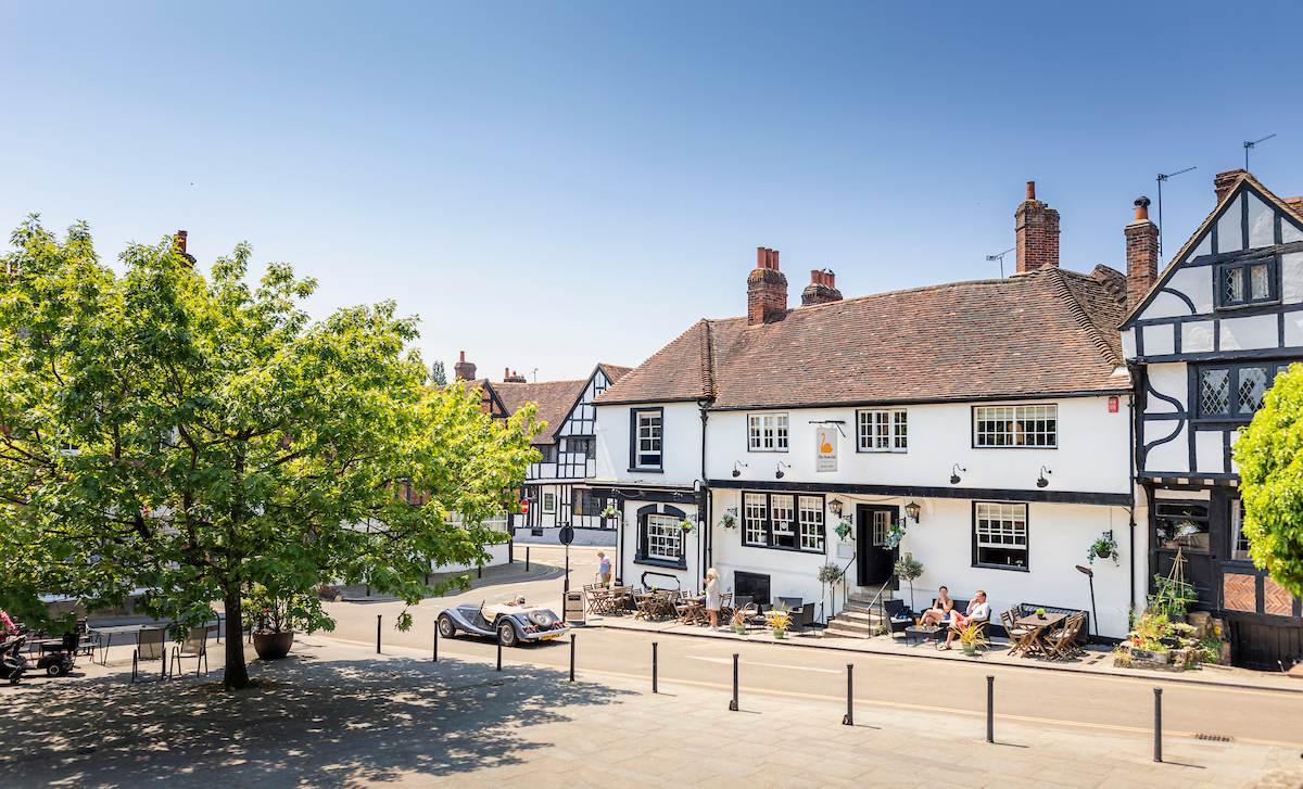 The Swan Inn from the left